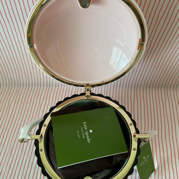 KATE SPADE 2015 CUPCAKE MAGNOLIA BAKERY MINAUDIÈRE SNAKE CHAIN - Picture 1 of 6